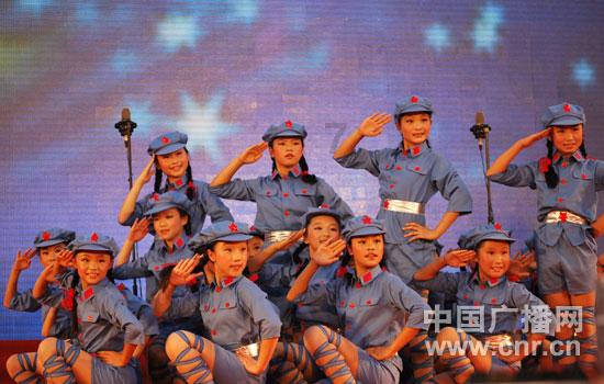 市委与党外人士举行协商座谈